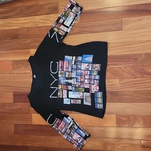Unique New York City themed three quarter length sleeves top.